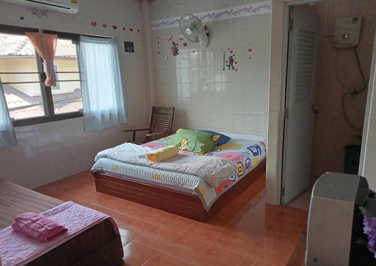Np Guesthouse Trat Buitenkant foto